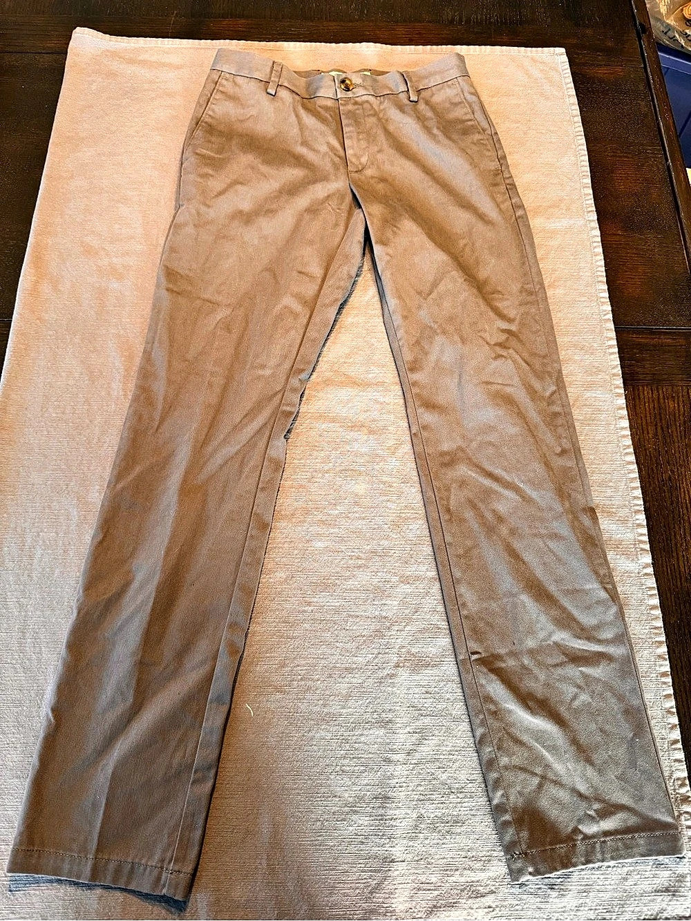 Amazon Essentials Men's Classic-Fit Wrinkle-Resistant Chino Pant Chinos Brown